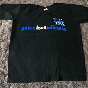 University of Kentucky Wildcats peace love Wildcats youth TShirt small